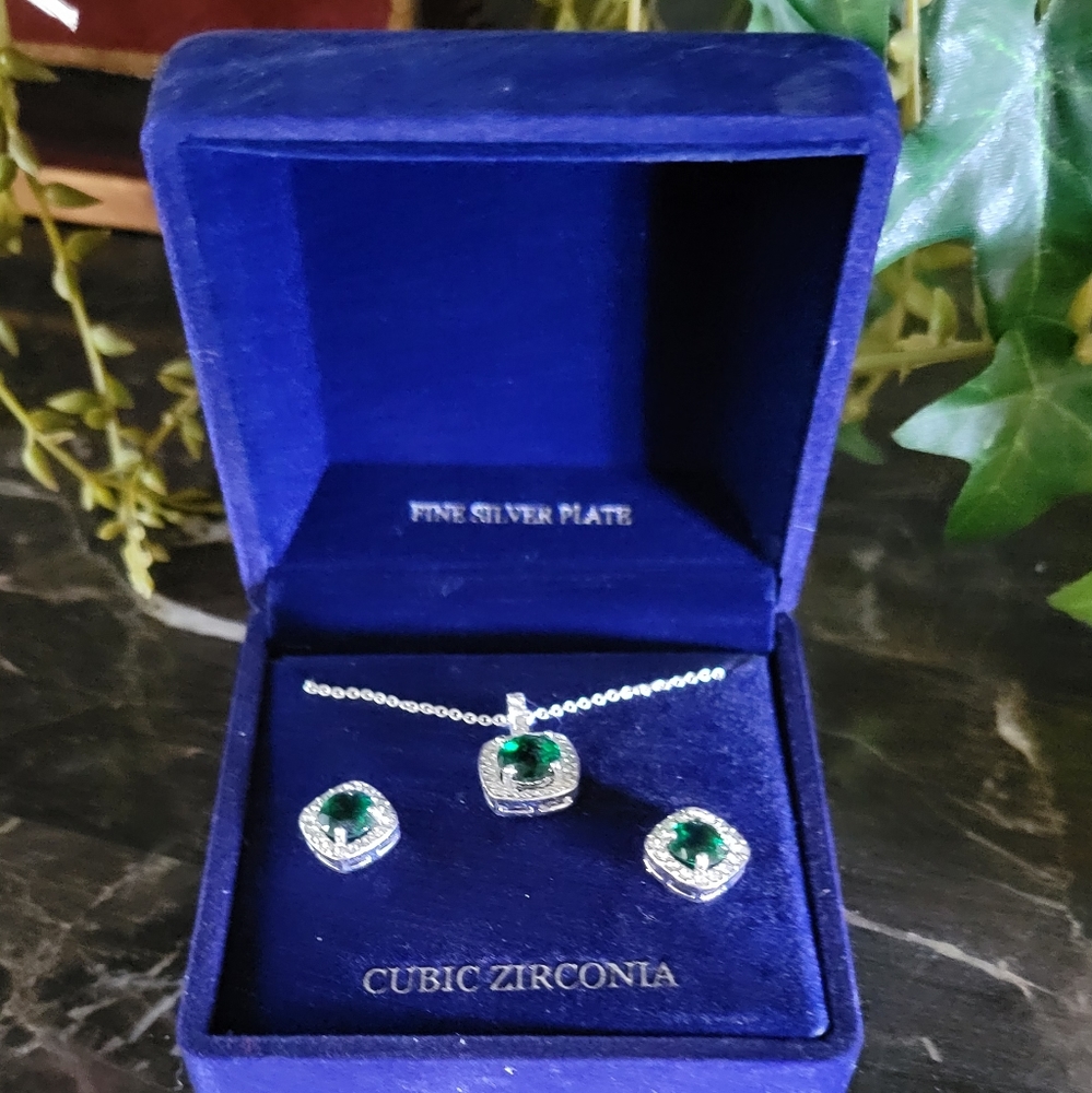 CUBIC ZIRCONIA